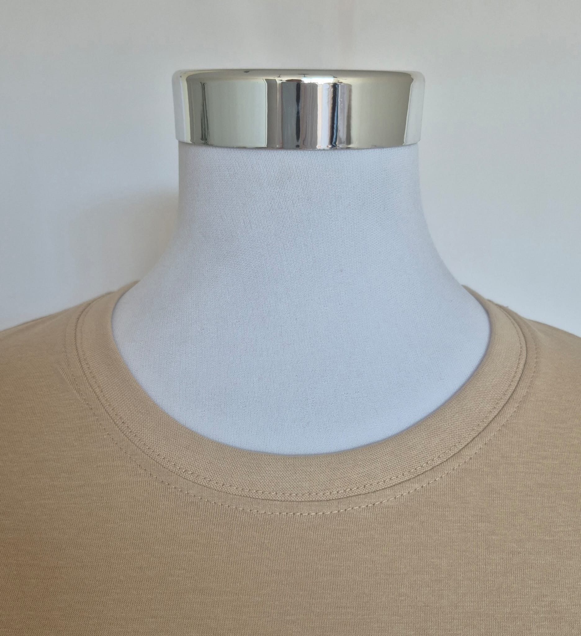 Noa Marbella Camiseta Mujer Logo Nombre - NOA Marbella