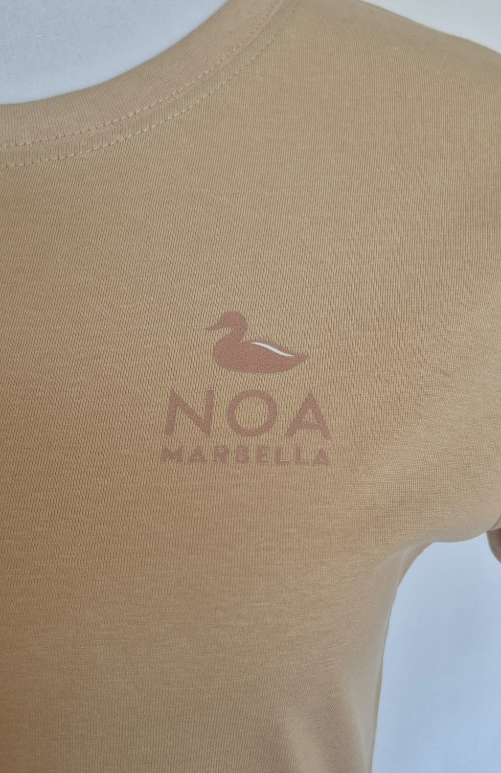 Noa Marbella Camiseta Mujer Logo Nombre - NOA Marbella