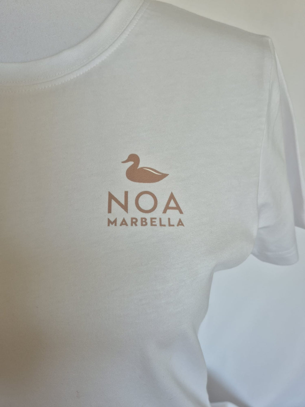 Noa Marbella Camiseta Mujer Logo Nombre - NOA Marbella