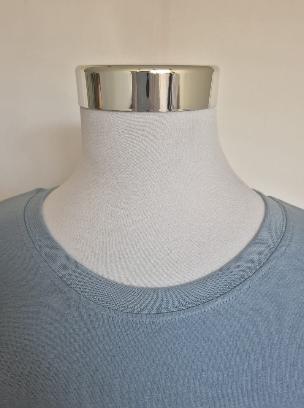 Noa Marbella Camiseta Mujer Logo Nombre - NOA Marbella