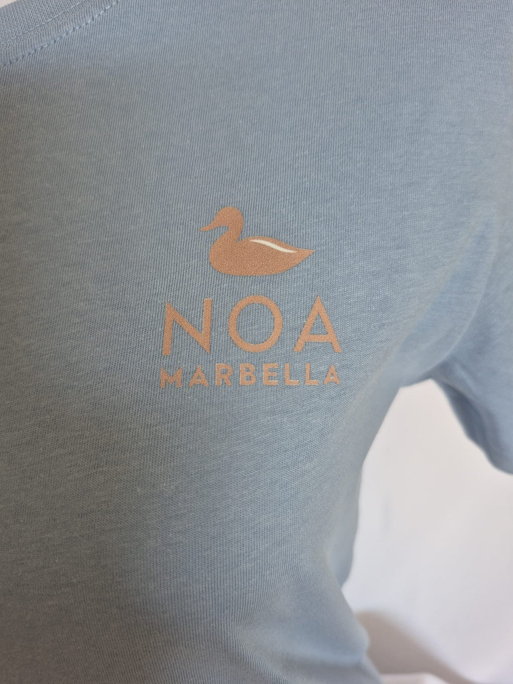 Noa Marbella Camiseta Mujer Logo Nombre - NOA Marbella