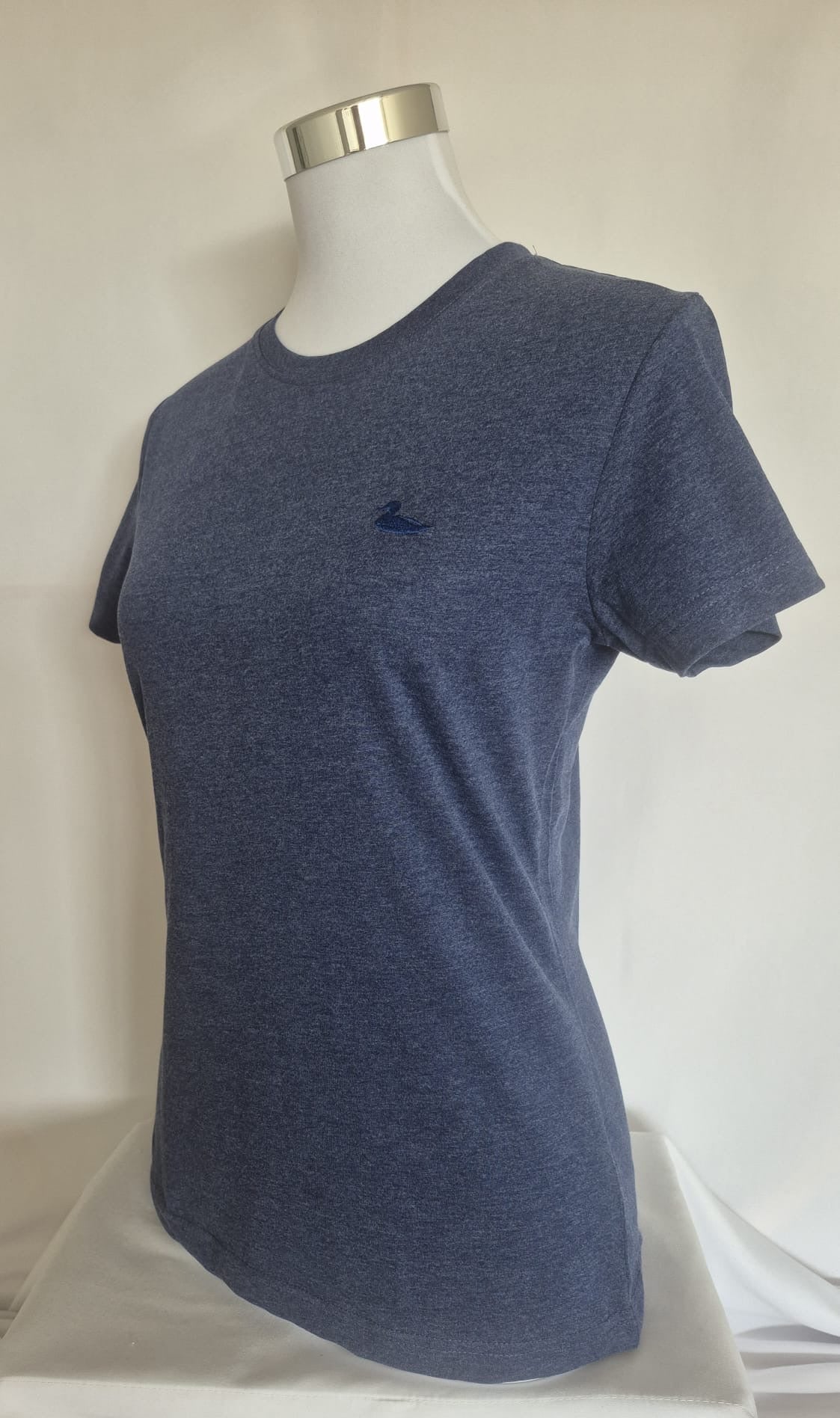 Noa Marbella Camiseta Mujer Logo Pato Bordado - NOA Marbella